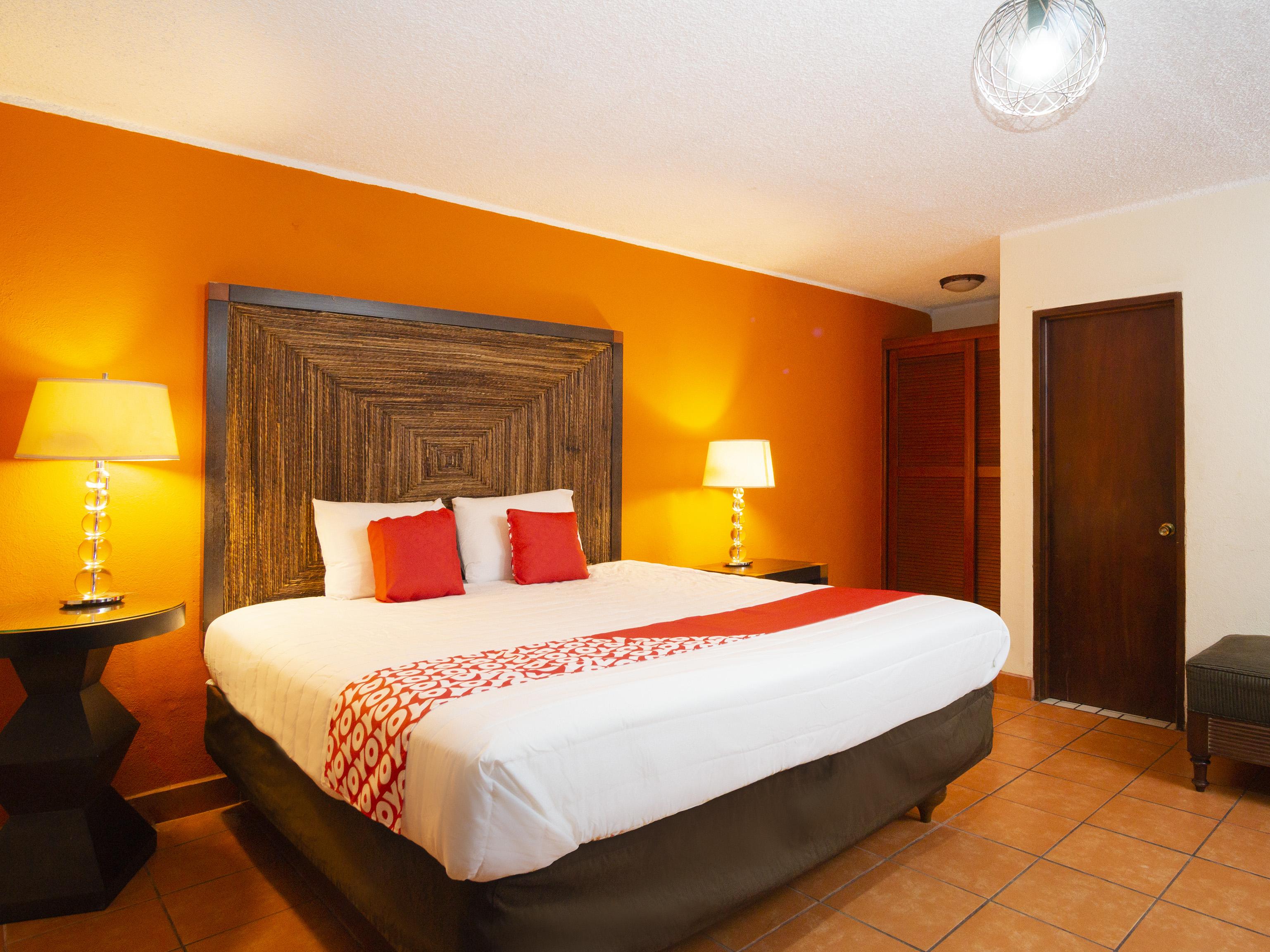 Oyo Hotel Hacienda Don Luis, Росарито Екстериор снимка A typical OYO hotel room