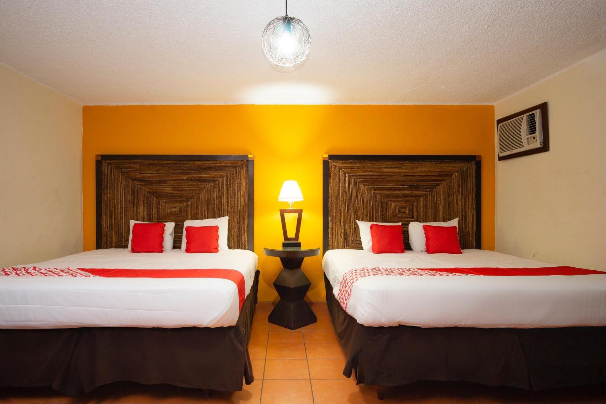 Oyo Hotel Hacienda Don Luis, Росарито Екстериор снимка A typical OYO hotel room in Mexico City