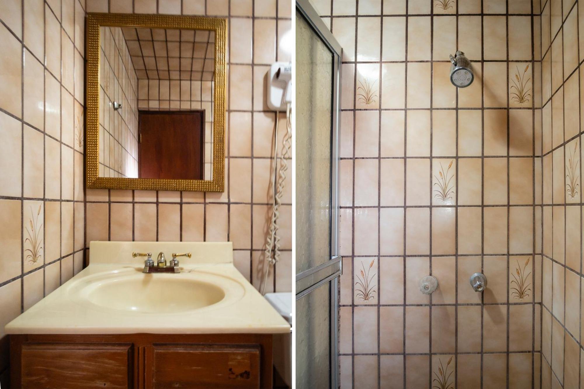 Oyo Hotel Hacienda Don Luis, Росарито Екстериор снимка Bathroom