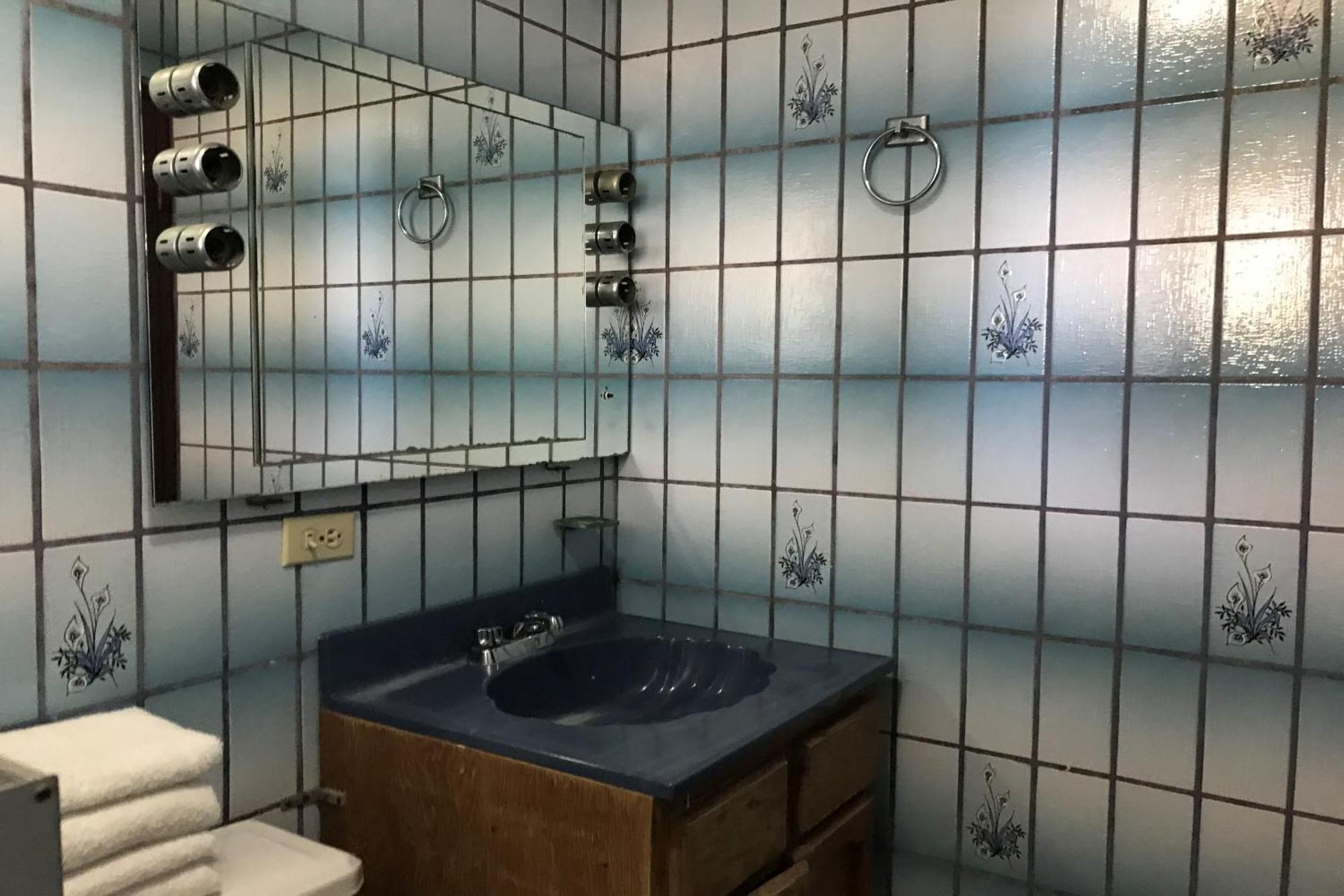 Oyo Hotel Hacienda Don Luis, Росарито Екстериор снимка Bathroom